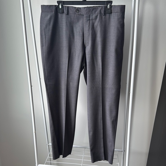 Elegant Charcoal Men's Suit Set - Picture 7 of 8